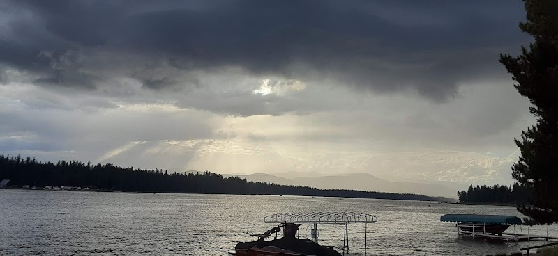 Paddleboarding Paradise: Navigate the Crystal Waters of Seeley Lake - Missoula