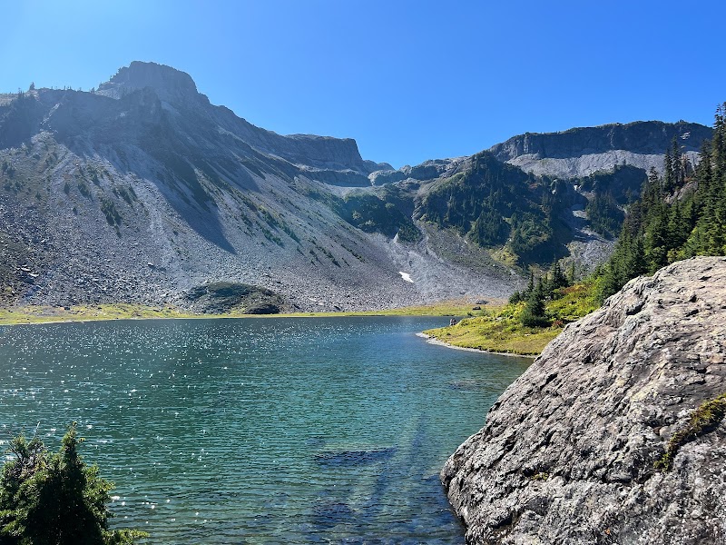 Discover the Beauty of the Chain Lakes Loop: A Hiker's Paradise Near Bellingham - Chain Lakes Loop Trailhead