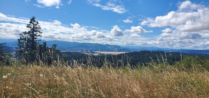 Views and Trails: Spring Boulevard Trailhead, Eugene outdoor detail